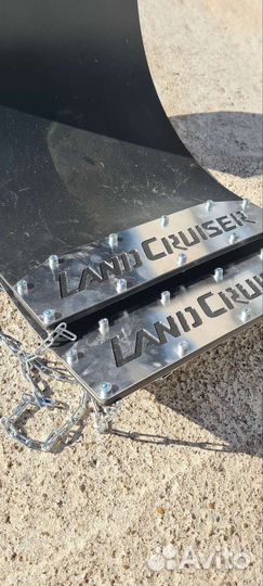 Брызговики универсальные для внедорожников