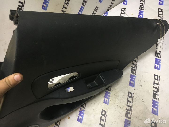 Обшивка двери задней правой Шевроле Круз