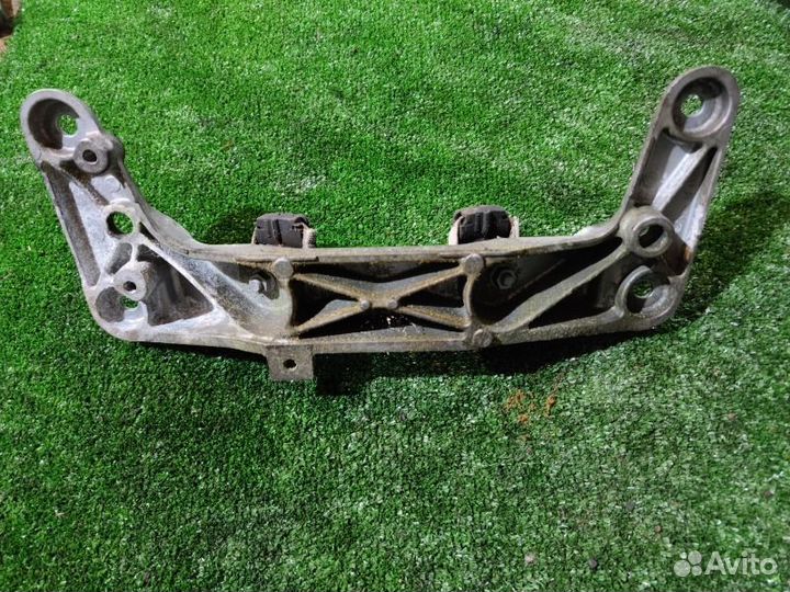 Кронштейн кпп Bmw 335I F30 N55