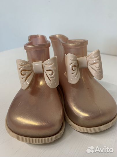 Детсике резиновые сапоги 27 размер