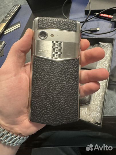 Vertu Aster Pride of Russia, 2/64 ГБ