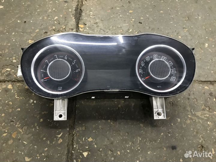 Панель приборов Dodge Challenger LA с 2015