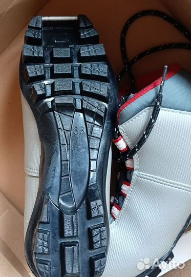 Лыжные ботинки