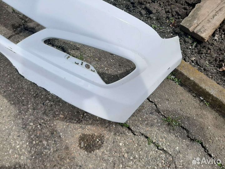 Бампер на Hyundai Solsris