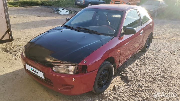 Mitsubishi Colt, 1996