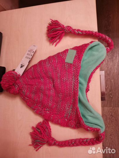 Шапка зимняя adidas. Новая. На взрослого. Оригинал