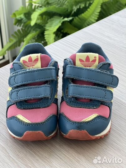 Кроссовки adidas детские