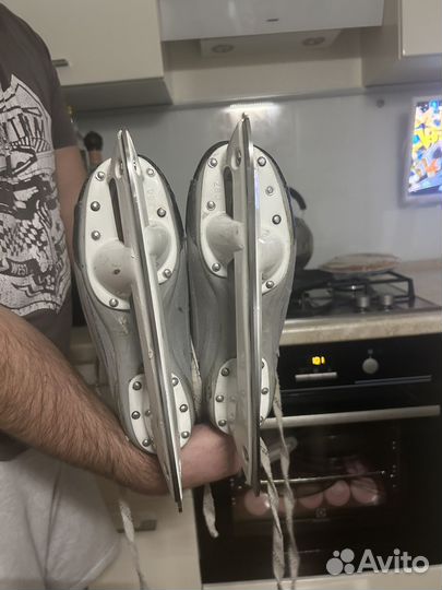 Коньки хоккейные бауер