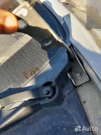 Петли капота Хендай Акцент 08г тагаз