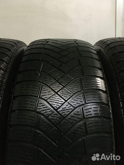 Pirelli Ice Zero FR 215/60 R17 100T