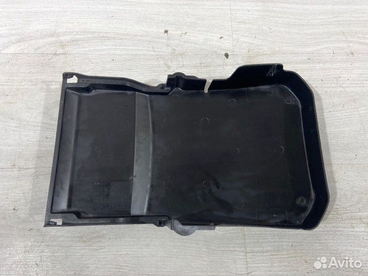 Крышка аккумулятора Ford Focus 2 (04-08) хетчбэк