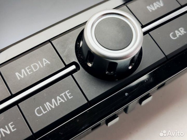 Дисплей информационный Volkswagen Touareg 2