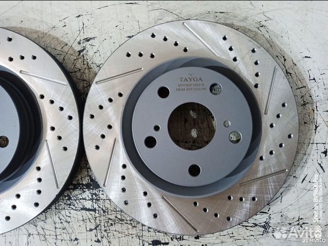 Тормозные диски с перфорацией и слотами
