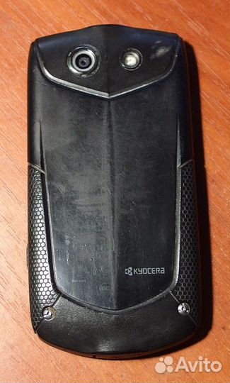 Смартфон Kyocera E6782