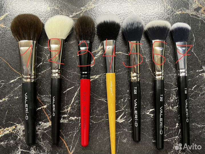 Кисти для макияжа