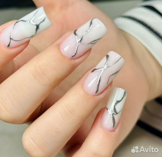 Маникюр \ педикюр В студии