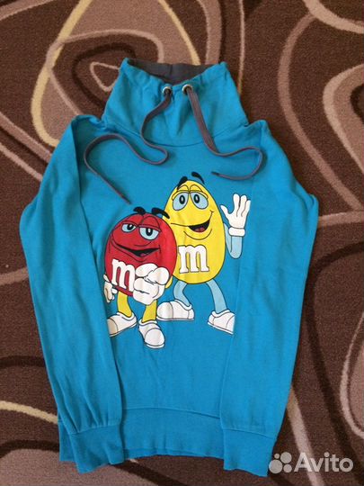 Яркая кофта