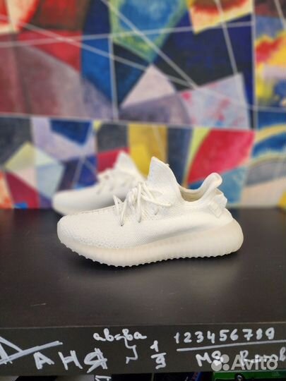 Кроссовки Adidas Yeezy Boost 350 V2