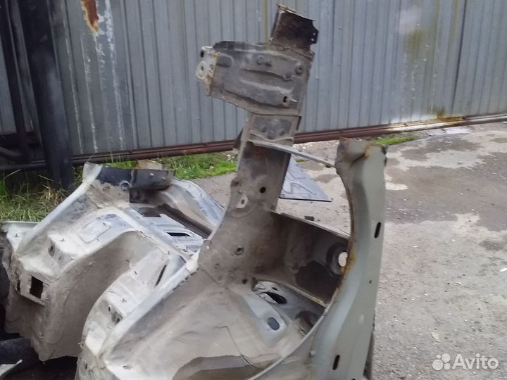 Лонжерон левый Renault Logan один