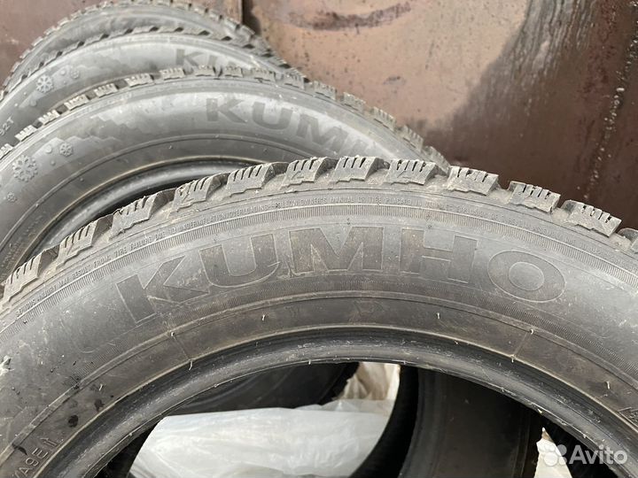 Kumho 722 205/60 R16 92T