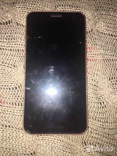 Телефон Samsung SM-J260F