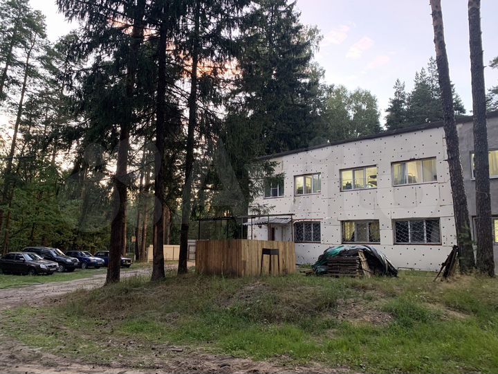 Здание, 400 м²