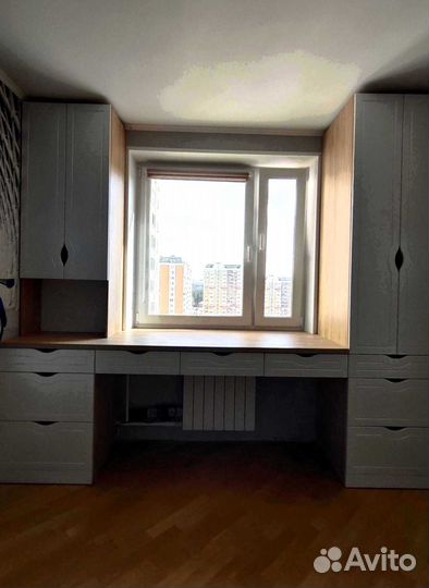 Рабочая зона у окна