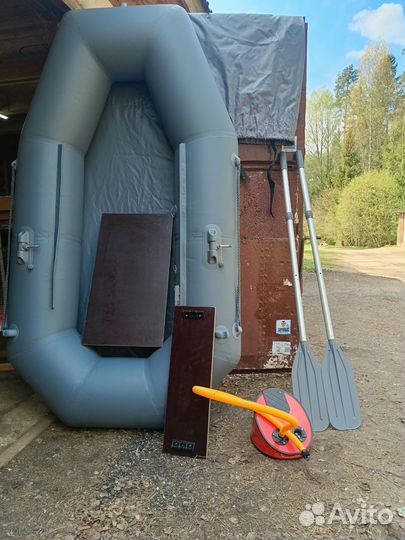 Лодка очень мало б/у