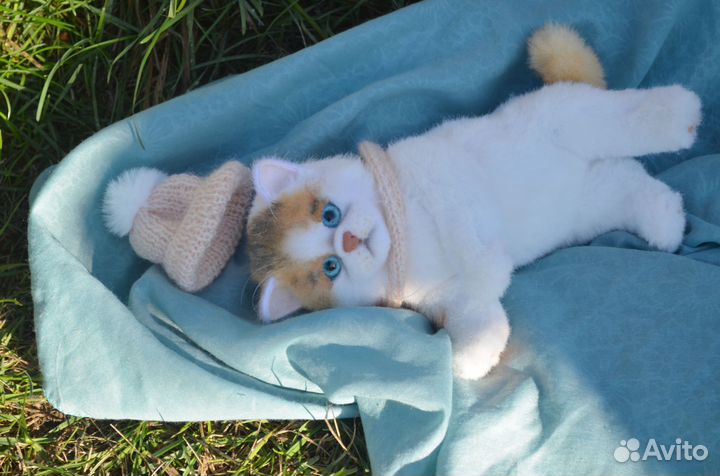 Игрушка ручной работы. Котёнок
