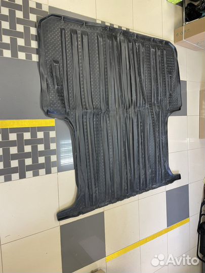 Коврик в багажник Toyota Hilux 8 (2015-н.в)