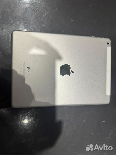 Планшет Apple iPad air 16gb wifi + Celluar (sim)