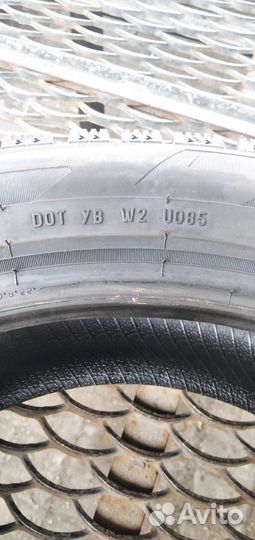 Pirelli Ice Zero 245/45 R19 102H