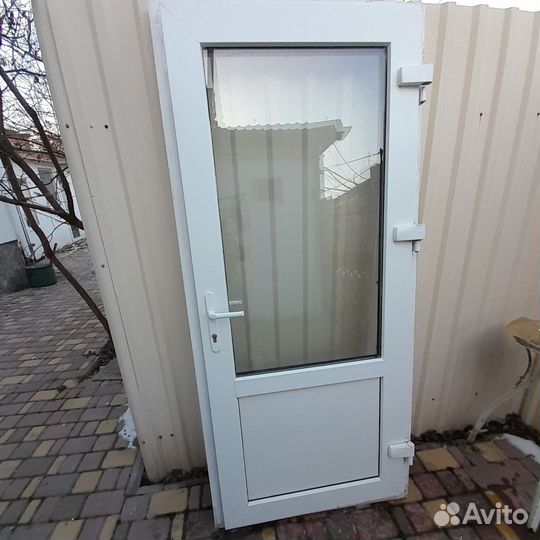 Дверь входная пвх бу