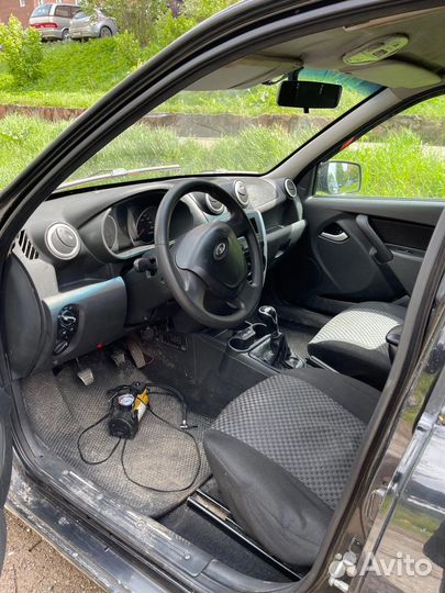 LADA Granta 1.6 МТ, 2013, битый, 150 000 км