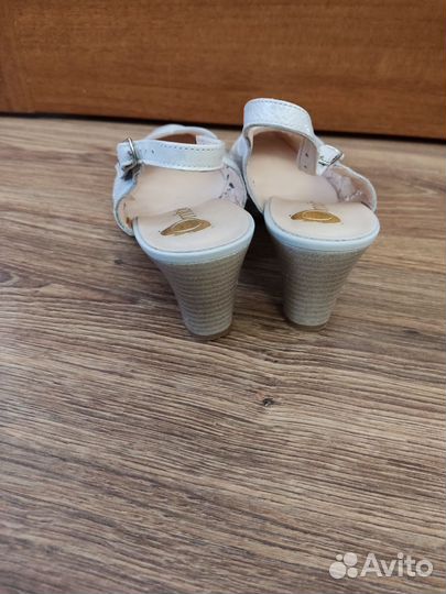 Босоножки женские 40 размер