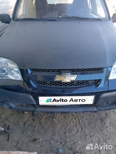 Chevrolet Niva 1.7 МТ, 2011, битый, 106 000 км