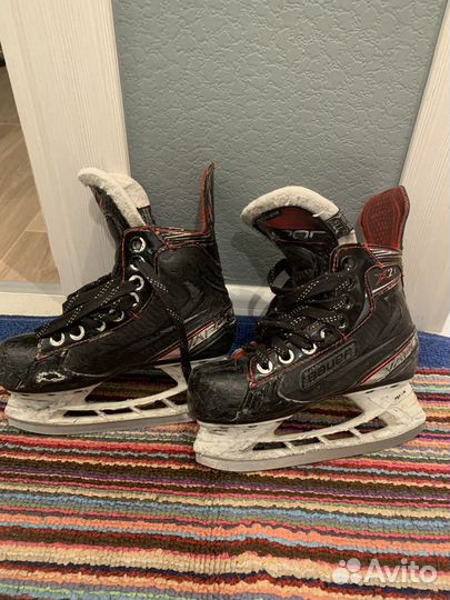 Хоккейные коньки bauer