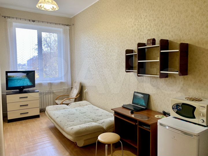 Комната 14 м² в 6-к., 3/3 эт.