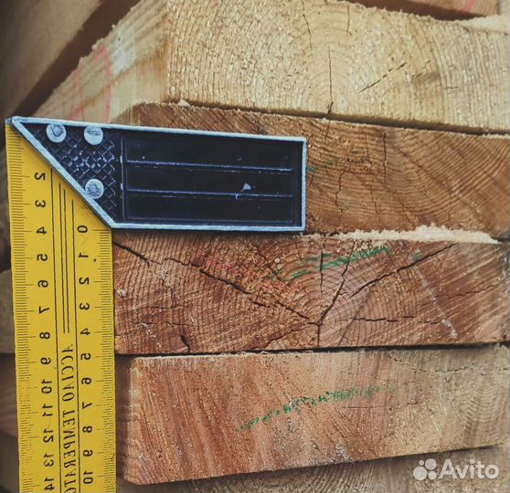 Шлифованные доски лиственницы 40x120 мм, идеальные для домашних проектов