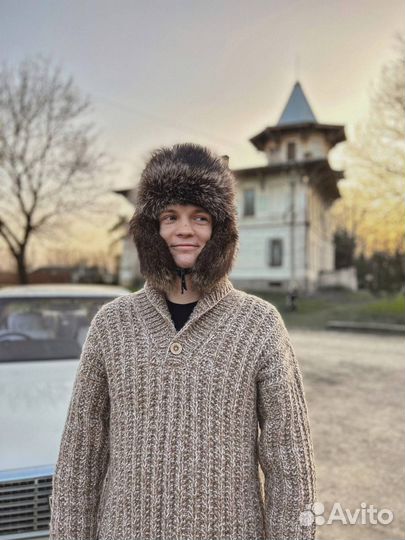 Шапка из натурального меха енота