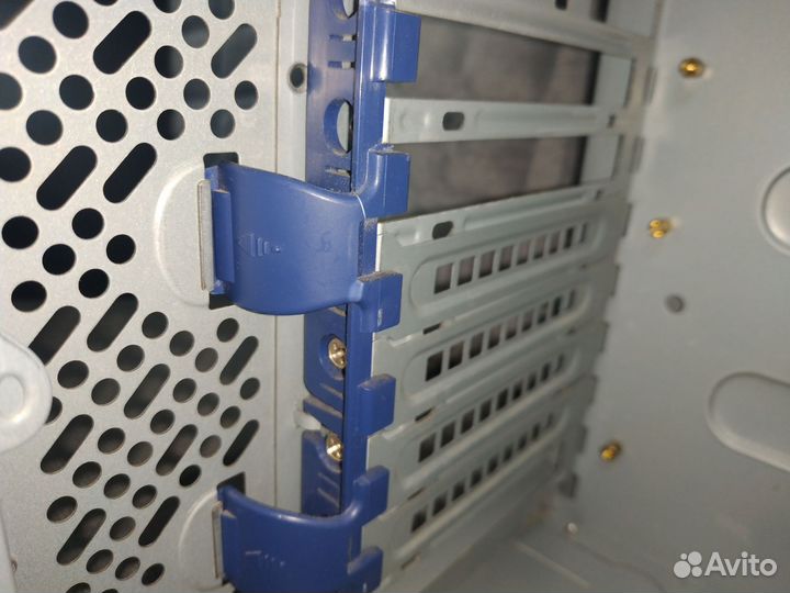 Корпус InWin PE689 ATX