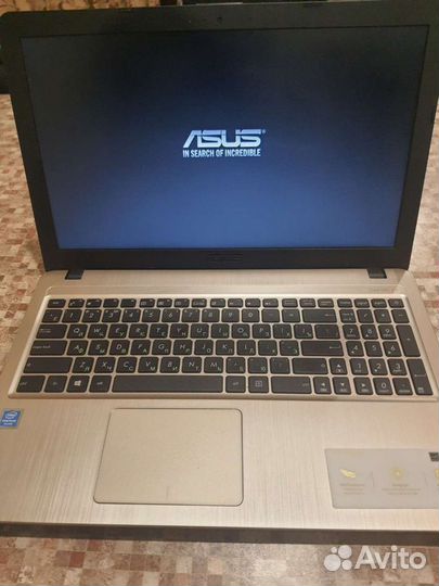 Ноутбук asus