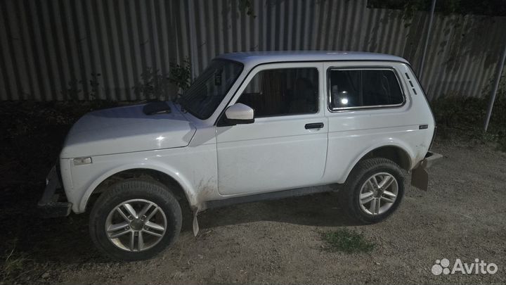 LADA 4x4 (Нива) 1.7 МТ, 2008, 200 100 км