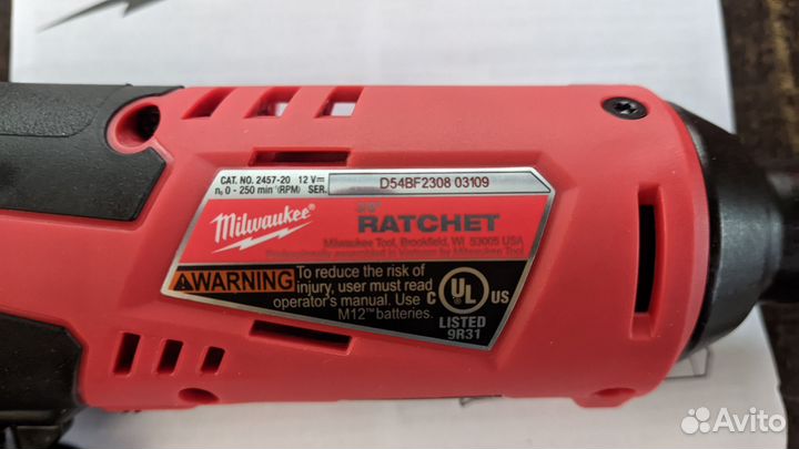 Трещотка гайковёрт Milwaukee M12 2457