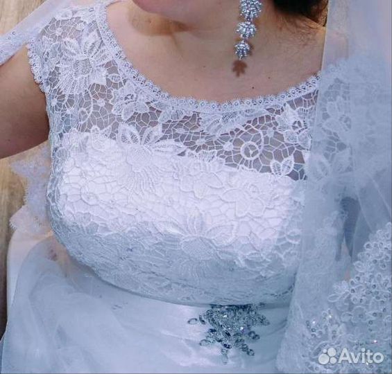 Свадебное платье со шлейфом