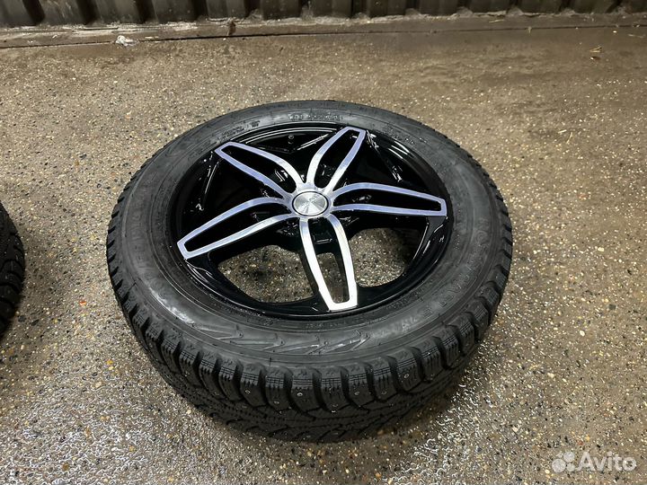 Комплект Nordman шипованные 205 55 16 новые