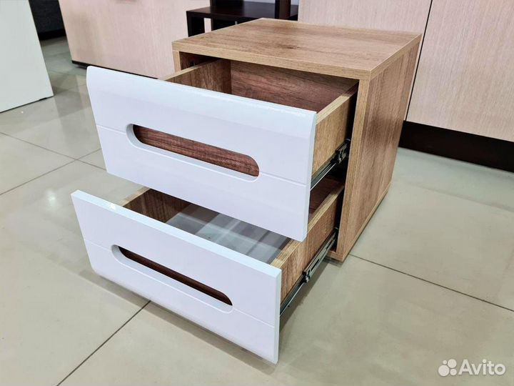 Тумба прикроватная