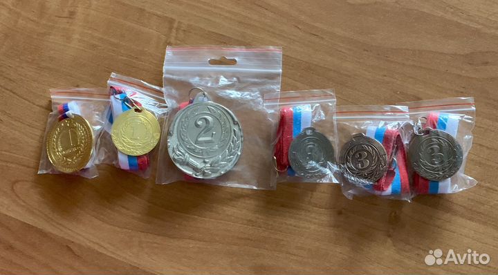 Продам медали