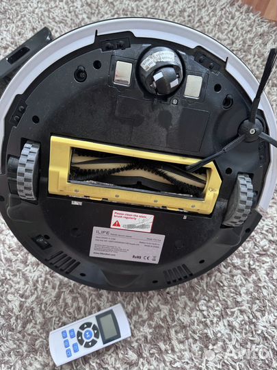 Моющий робот пылесос