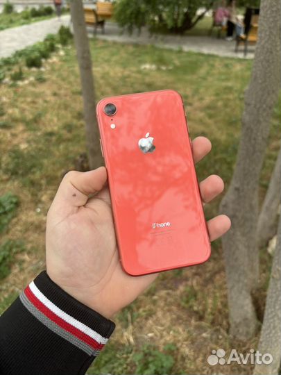 iPhone Xr, 64 ГБ